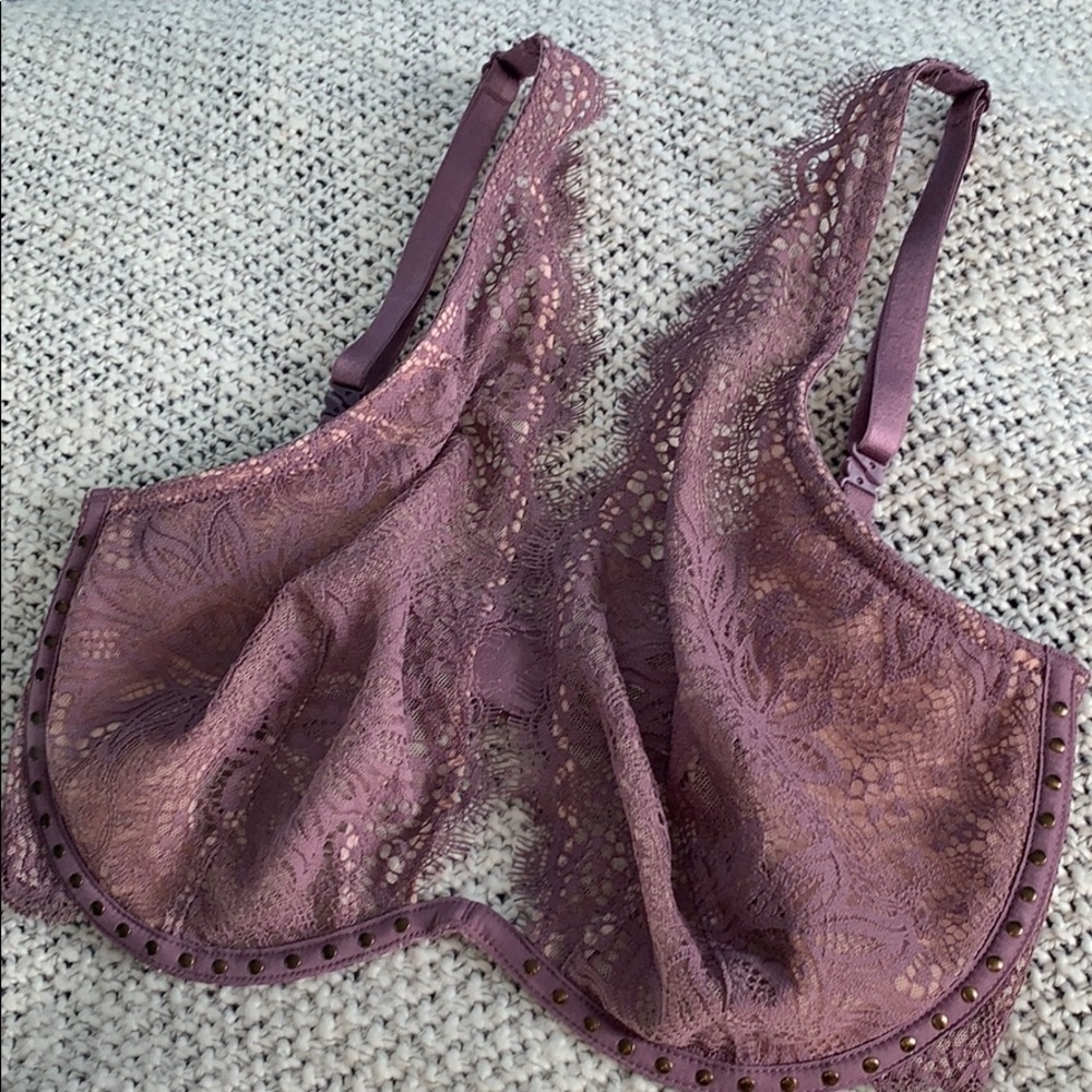 Victoria’s Secret Very Sexy unlined plunge 32ddd